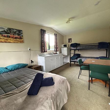 Kiwi Park Motels Мерчісон Екстер'єр фото