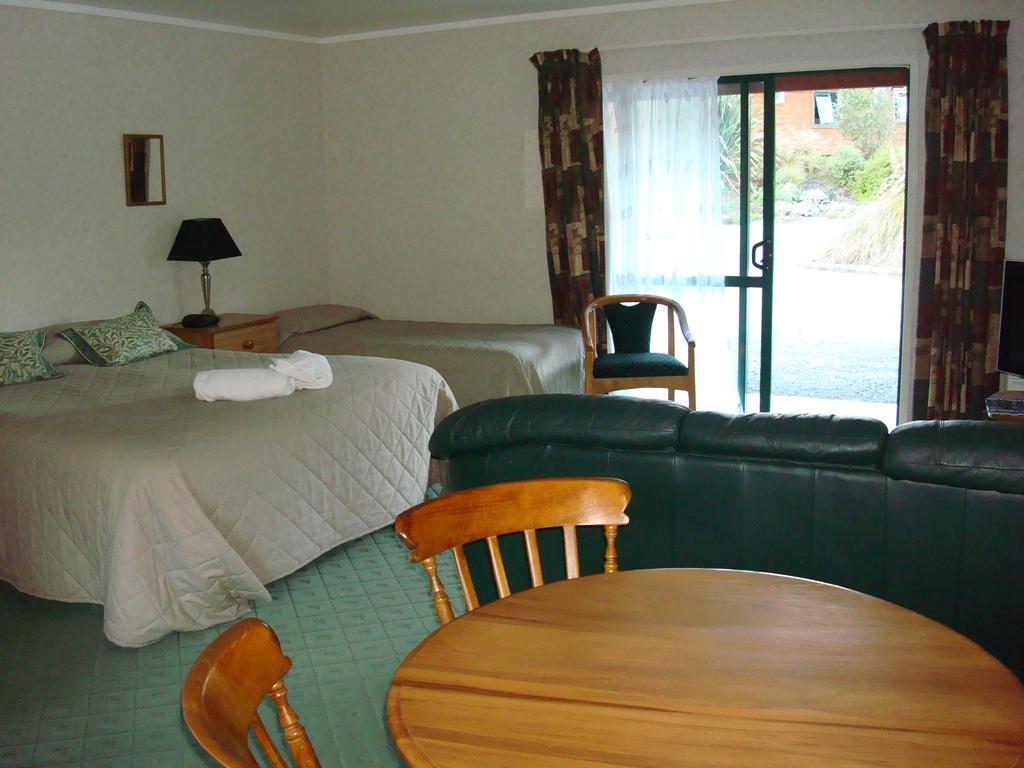 Kiwi Park Motels Мерчісон Екстер'єр фото