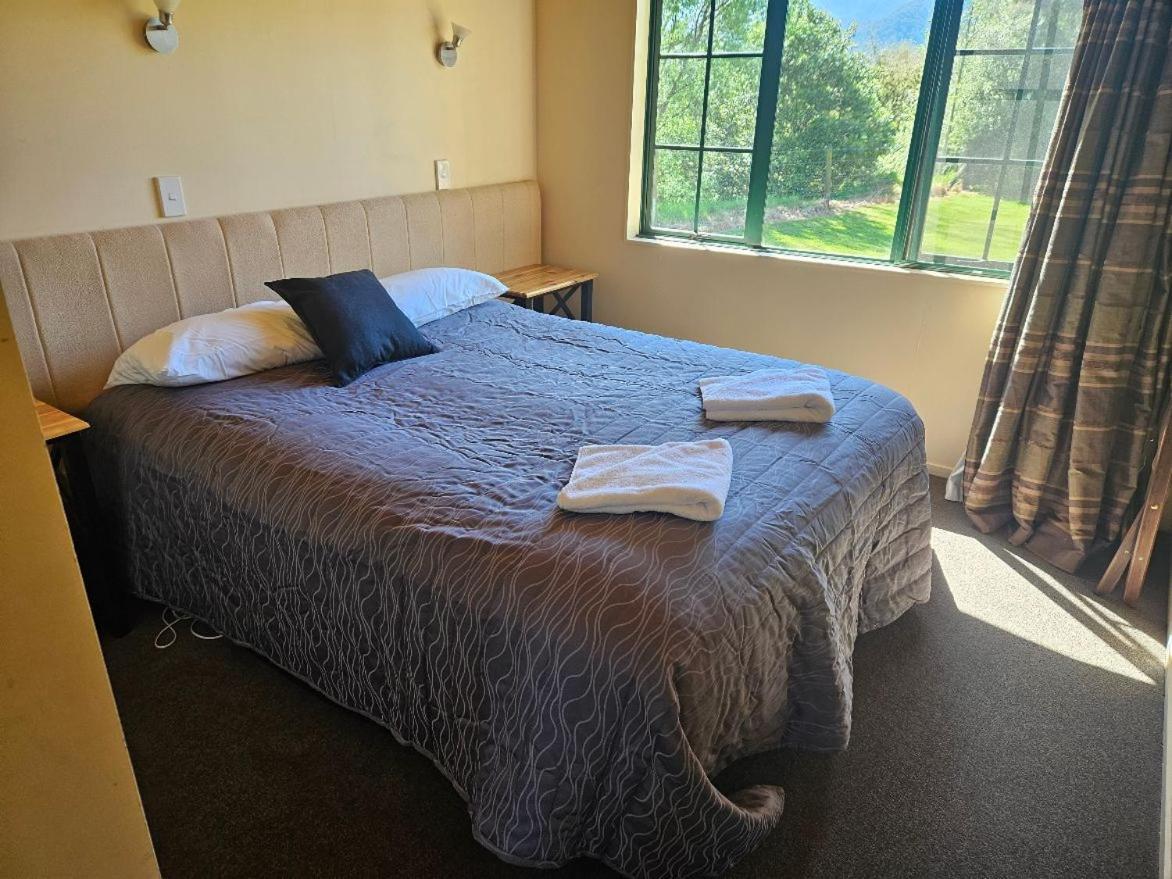 Kiwi Park Motels Мерчісон Екстер'єр фото