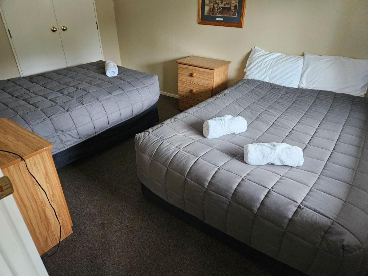 Kiwi Park Motels Мерчісон Екстер'єр фото