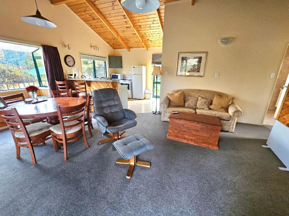 Kiwi Park Motels Мерчісон Екстер'єр фото