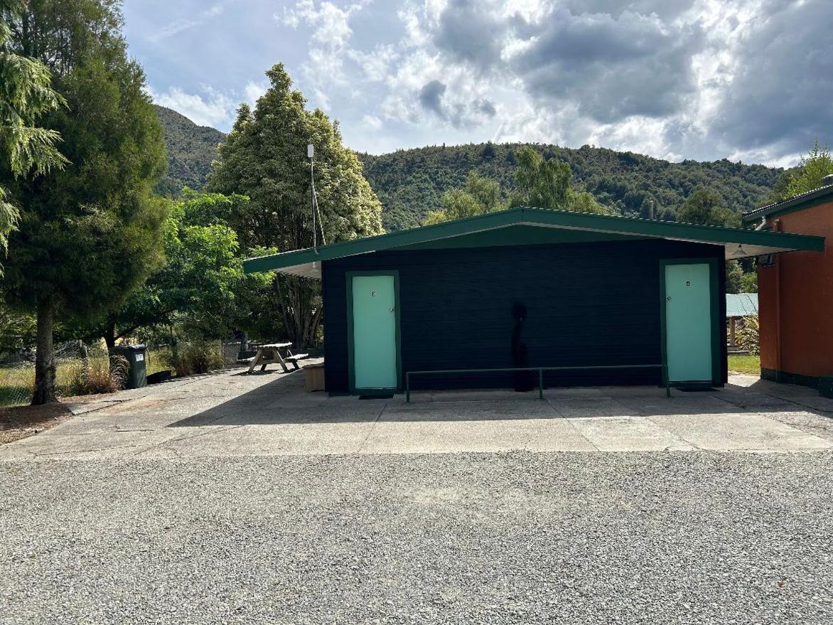 Kiwi Park Motels Мерчісон Екстер'єр фото