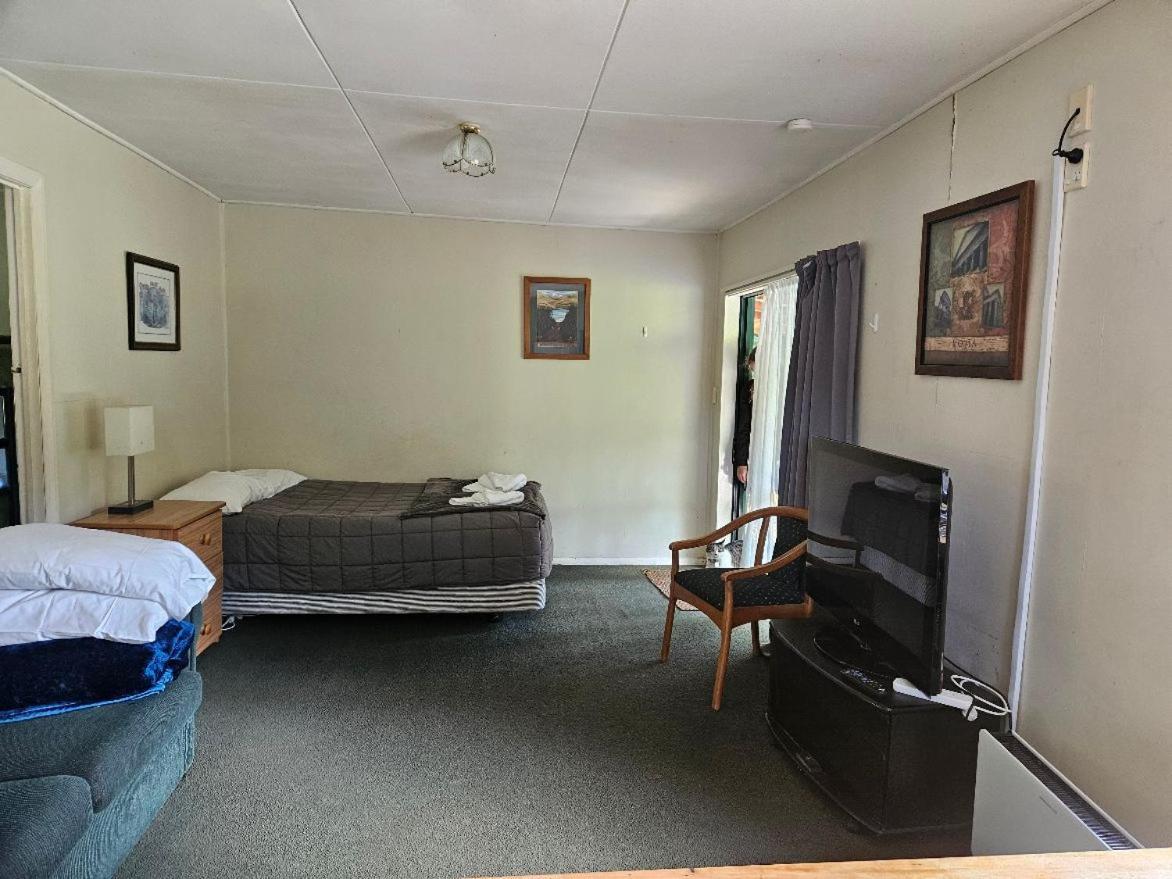 Kiwi Park Motels Мерчісон Екстер'єр фото