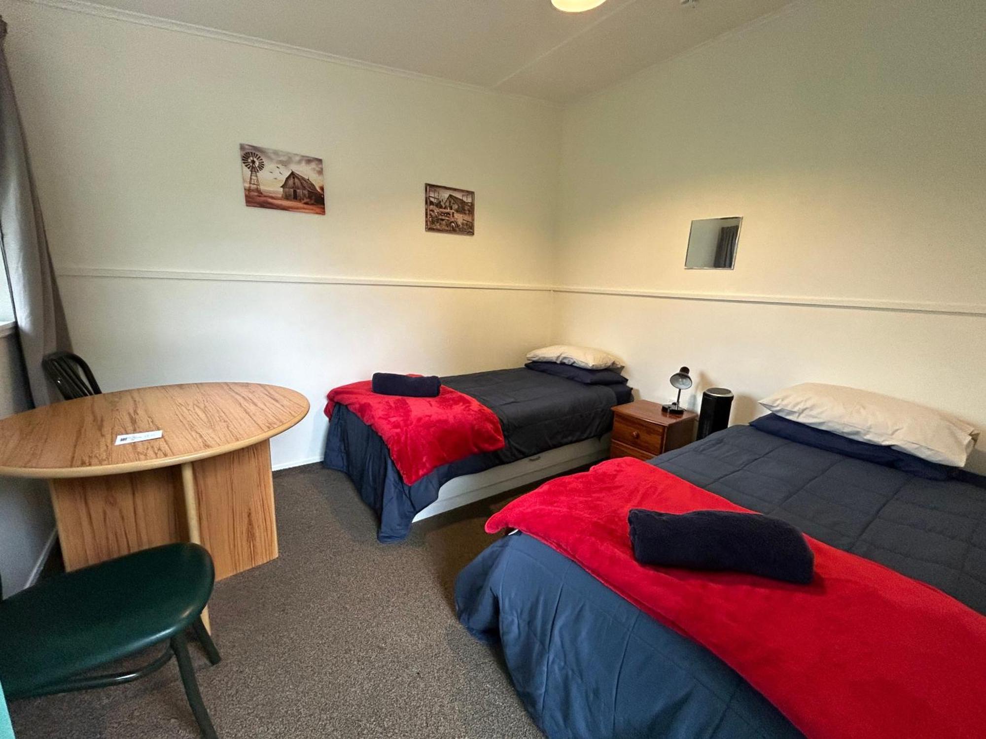 Kiwi Park Motels Мерчісон Екстер'єр фото