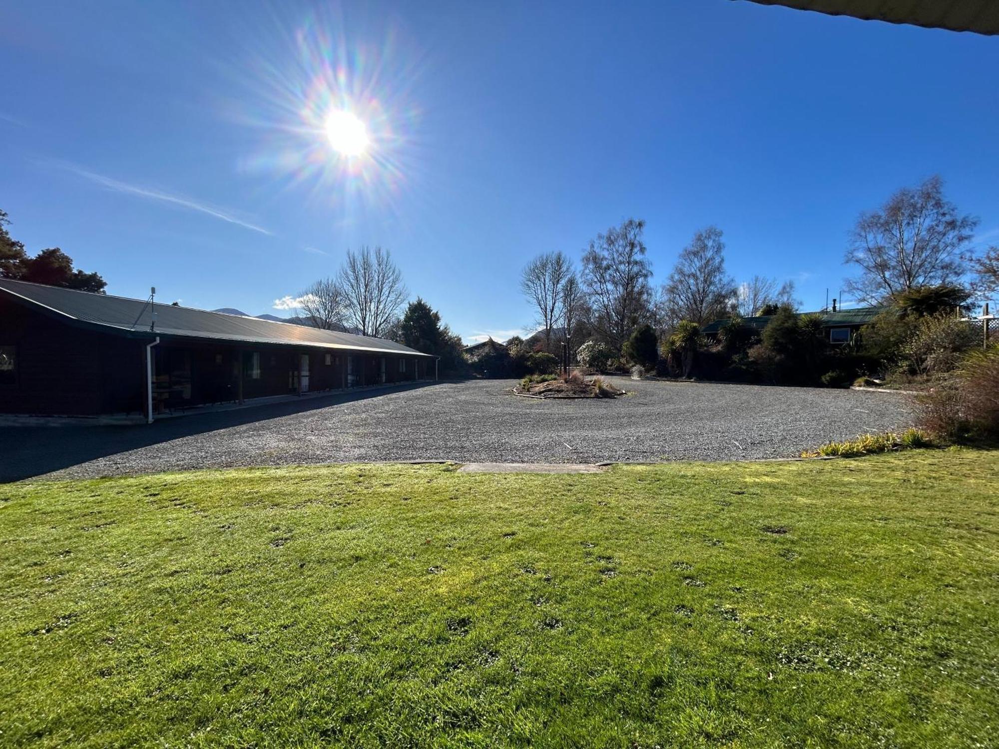 Kiwi Park Motels Мерчісон Екстер'єр фото