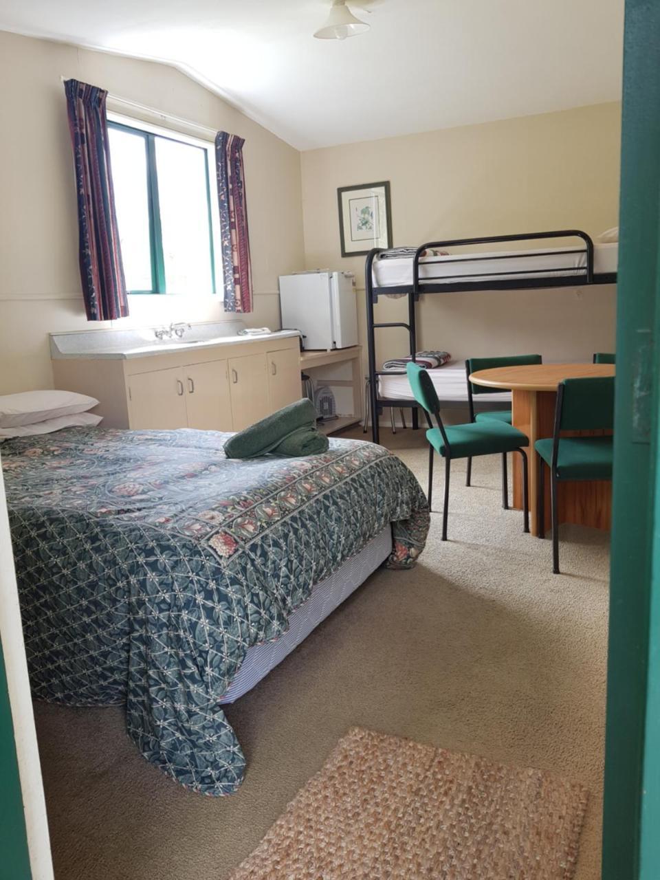 Kiwi Park Motels Мерчісон Екстер'єр фото